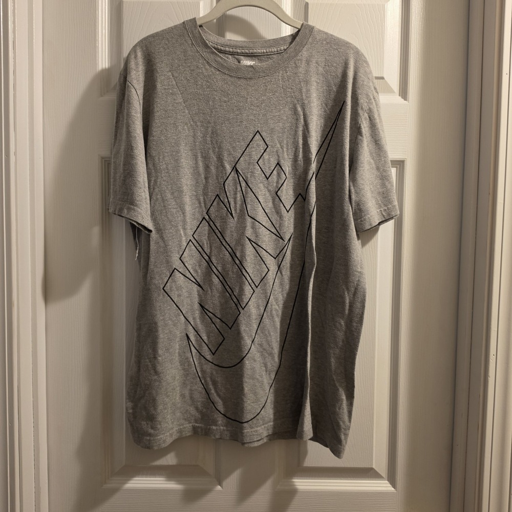 Nike T-Shirt Men's L Regular Fit Gray Spell Out